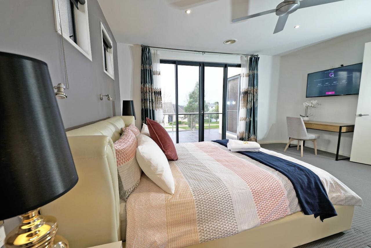 Luxury 7Brm Entire House Lakeview Blackswans Wifi Bbq Resort Point Cook Exterior foto